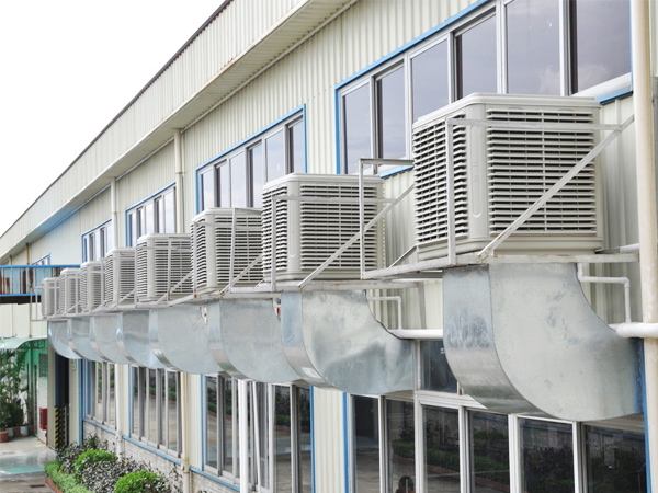 管道送风降温就是一般我们所说的直接送风(不走管道) 管道送风 局部(区域)送风,安装送风管道根据你管道走向的设计,分布管道。如果厂房面积比较大,好进行岗位送风,这样可以节省资金。把风管分布到想降温的区域。 管道送风降温就是一般我们所说的直接送风(不走管道) 管道送风 局部(区域)送风,安装送风管道根据你管道走向的设计,分布管道。如果厂房面积比较大,好进行岗位送风,这样可以节省资金。把风管分布到想降温的区域。